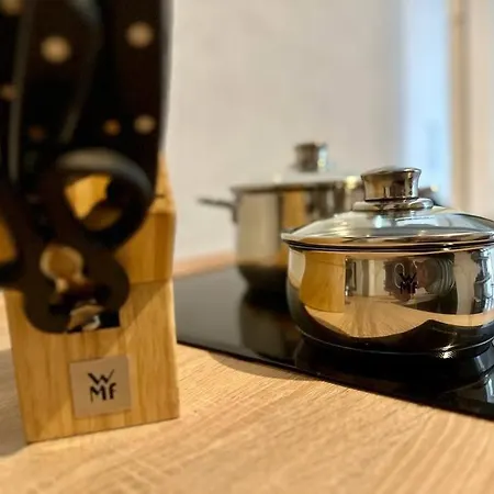 Zentrales Am Theater In