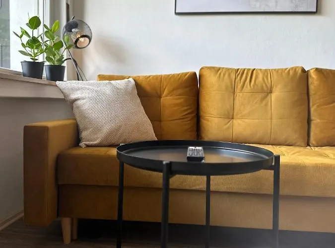 Zentrales Am Theater In *